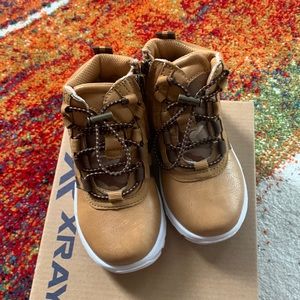 Cute toddler Wheat color toddler boots!